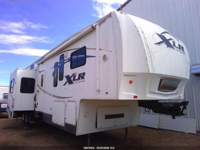 FOREST RIVER INC. FOREST RIVER 2008. Lot# 30074454. VIN 4X4FASR338W15333. Photo 1
