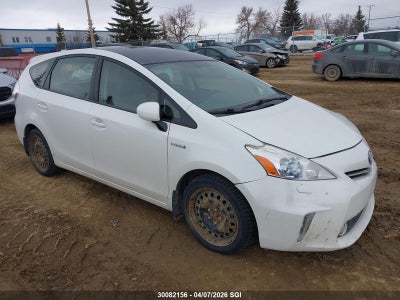 JTDZN3EU4D3215441 TOYOTA PRIUS V Photo 1
