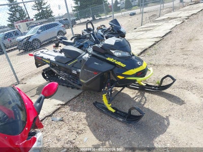 SKI-DOO snowmobile 2018. Lot# 30089930. VIN 2BPSTMJ32JV000063. Photo 1