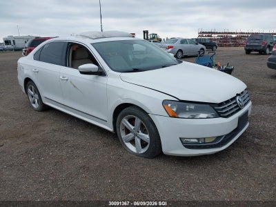 VOLKSWAGEN PASSAT 2015. Lot# 30091367. VIN 1VWBV7A38FC022313. Photo 1