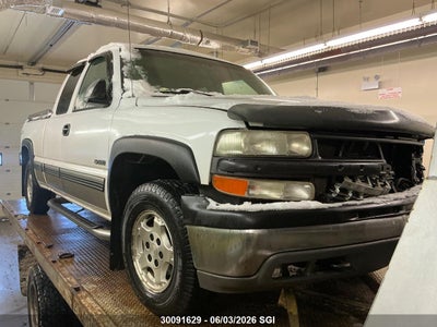 CHEVROLET SILVERADO 2002. Lot# 30091629. VIN 1GCEK19T82E190509. Photo 1