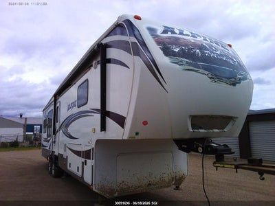 KEYSTONE ALPINE 2013. Lot# 30091696. VIN 4YDF35329DE780873. Photo 1