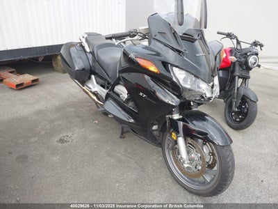 JH2SC51206M400128 HONDA ST1300 Photo 1