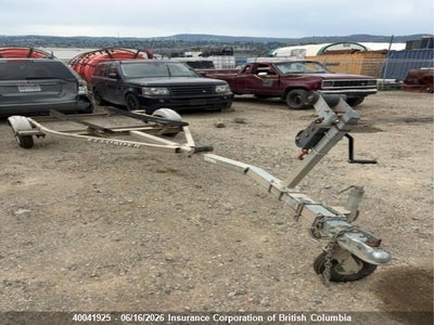 EZ LOADER BOAT TRAILER 2002. Lot# 40041925. VIN 1ZEAAFKA72A014000. Photo 1