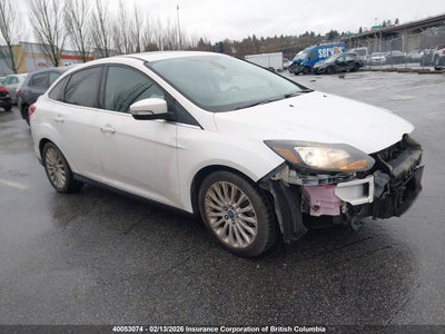 1FAHP3J28CL459463 FORD FOCUS Photo 1