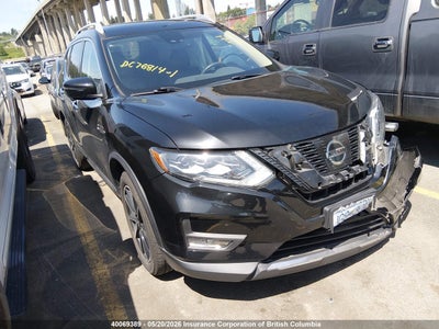 NISSAN ROGUE 2017. Lot# 40069389. VIN 5N1AT2MV0HC850763. Photo 1