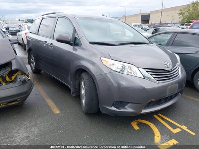 TOYOTA SIENNA 2017. Lot# 40072109. VIN 5TDKZ3DC1HS785173. Photo 1