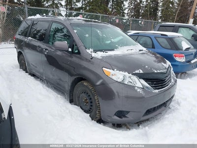 TOYOTA SIENNA 2012. Lot# 40060245. VIN 5TDKA3DC0CS012906. Photo 1