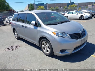 TOYOTA SIENNA 2017. Lot# 40073982. VIN 5TDZZ3DC6HS794532. Photo 1