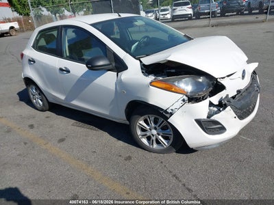 MAZDA MAZDA2 2012. Lot# 40074163. VIN JM1DE1KY4C0138379. Photo 1