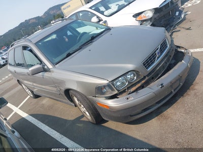 2004 VOLVO V40