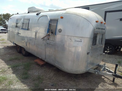 AIRSTREAM OVERLANDER 1966. Lot# 31162640. VIN S126S6623. Photo 1