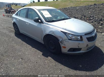 2022 chevrolet cruze black