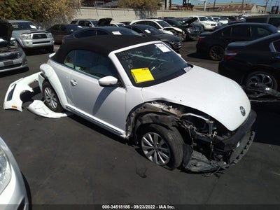 VOLKSWAGEN BEETLE CONVERTIBLE 2019. Lot# 34518186. VIN 3VW5DAAT2KM503860. Photo 1