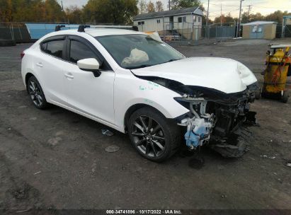 2018 Mazda 3 white vin: 3MZBN1V39JM228514