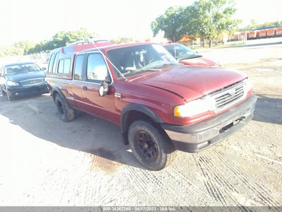 MAZDA B-SERIES 4WD TRUCK 2000. Lot# 36367368. VIN 4F4ZR17XXYTM14734. Photo 1