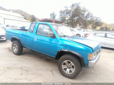NISSAN TRUCKS 4WD 1997. Lot# 36376030. VIN 1N6SD16Y8VC372169. Photo 1