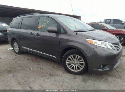 5TDYK3DC7BS174361 2011 TOYOTA SIENNA, photo no. 1