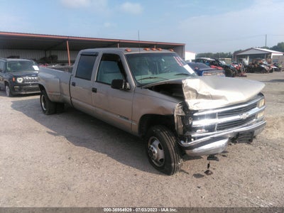 CHEVROLET C/K 3500 CREW CAB 2000. Lot# 36954929. VIN 1GCHC33R6YF519830. Photo 1