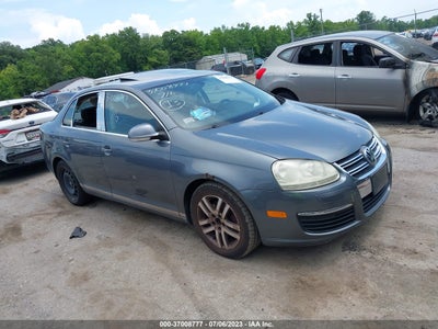 3VWDG71K95M622894 VOLKSWAGEN NEW JETTA Photo 1