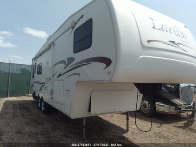 KEYSTONE LAREDO 27RL 2004. Lot# 37022651. VIN 4YDF27R284J457377. Photo 1