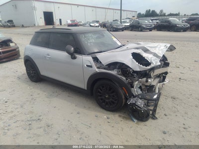 MINI HARDTOP 2 DOOR 2021. Lot# 37102222. VIN WMWXR3C06M2N96188. Photo 1