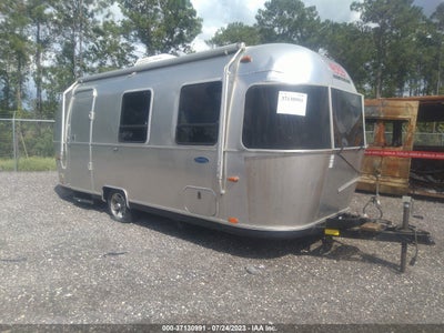 AIRSTREAM 22SPORT 2015. Lot# 37130991. VIN 1STVRTF1XFJ530882. Photo 1