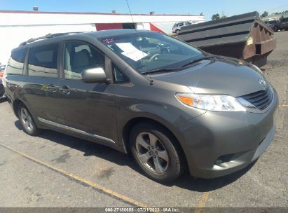 5TDKK3DC5BS112897 2011 TOYOTA SIENNA, photo no. 1