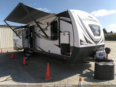 OUTDOORS RV MOUNTAIN SERIES BLAC 2022. Lot# 37188824. VIN 51W153526N1024929. Photo 1