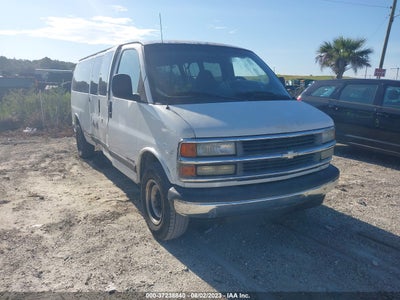 CHEVROLET EXPRESS VAN 2001. Lot# 37238840. VIN 1GAHG39R811228883. Photo 1