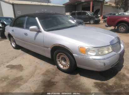 lincoln town car 1999