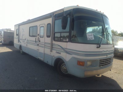 NATIONAL SEABREEZE 133 1997. Lot# 37293801. VIN 3FMCF53G9VJA12241. Photo 1