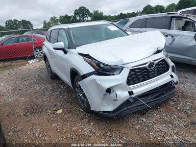 2022 TOYOTA HIGHLANDER XLE VIN: 5TDGZRAH0NS131575