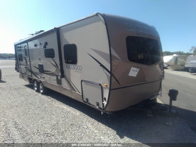 FOREST RIVER ROCKWOOD ULTRALITE 2018. Lot# 37404300. VIN 4X4TRLC27J2153953. Photo 1