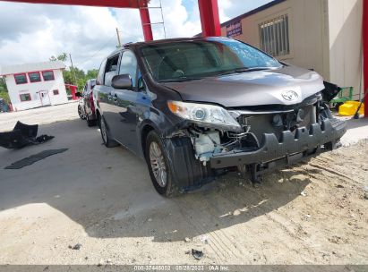 5TDYK3DC3FS597735 2015 TOYOTA SIENNA, photo no. 1