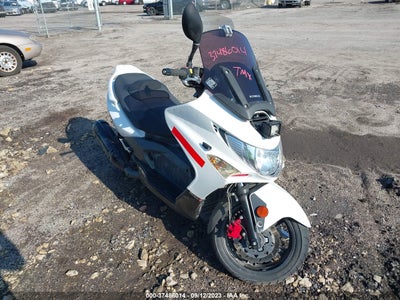 KYMCO USA INC XCITING 2009. Lot# 37486014. VIN RFBT7S3759B300358. Photo 1