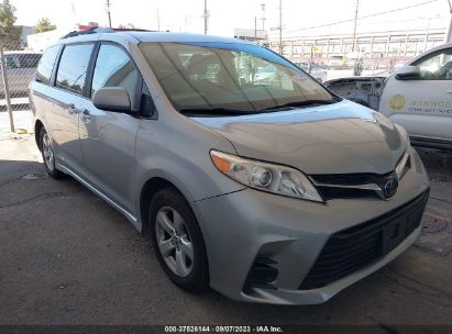 2019 toyota sienna sales le 8 passenger