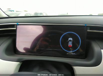 Does the 2022 Hyundai Tucson have a heads-up display?