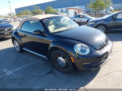 VOLKSWAGEN BEETLE CONVERTIBLE 2016. Lot# 37665146. VIN 3VW517AT5GM801144. Photo 1
