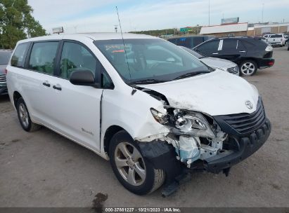 5TDZK3DC4CS270311 2012 TOYOTA SIENNA, photo no. 1