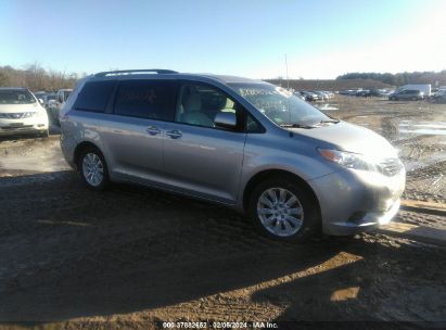 TOYOTA-SIENNA-5TDJK3DC3ES078460