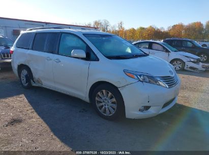 5TDDK3DC7FS118683 2015 TOYOTA SIENNA, photo no. 1