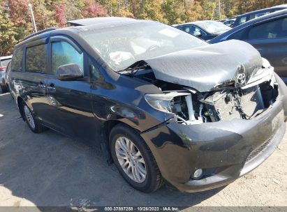 5TDYK3DC8GS735531 2016 TOYOTA SIENNA, photo no. 1