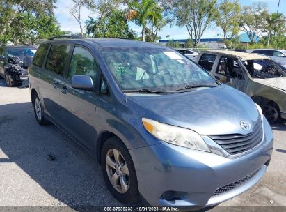 5TDKK3DC7DS383091 2013 TOYOTA SIENNA, photo no. 1