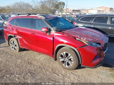 2022 TOYOTA HIGHLANDER XLE VIN: 5TDGZRBH3NS596382