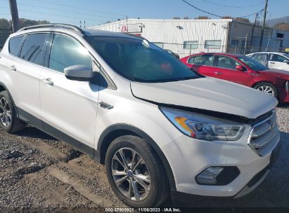 FORD-ESCAPE-1FMCU0GD1HUC42788