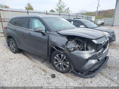 2022 TOYOTA HIGHLANDER XLE VIN: 5TDGZRBH6NS242212