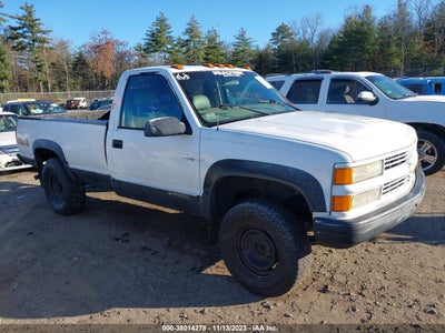 CHEVROLET C/K 3500 2000. Lot# 38014278. VIN 1GCHK34RXYR169523. Photo 1