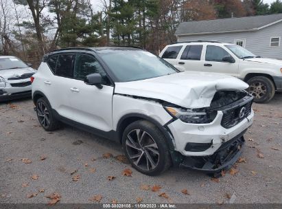 2022 Volvo XC40