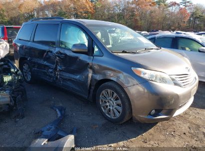 5TDDZ3DC9HS154342 2017 TOYOTA SIENNA, photo no. 1